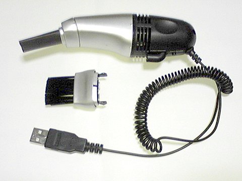 USB_CLEANER.JPG - 26,010BYTES